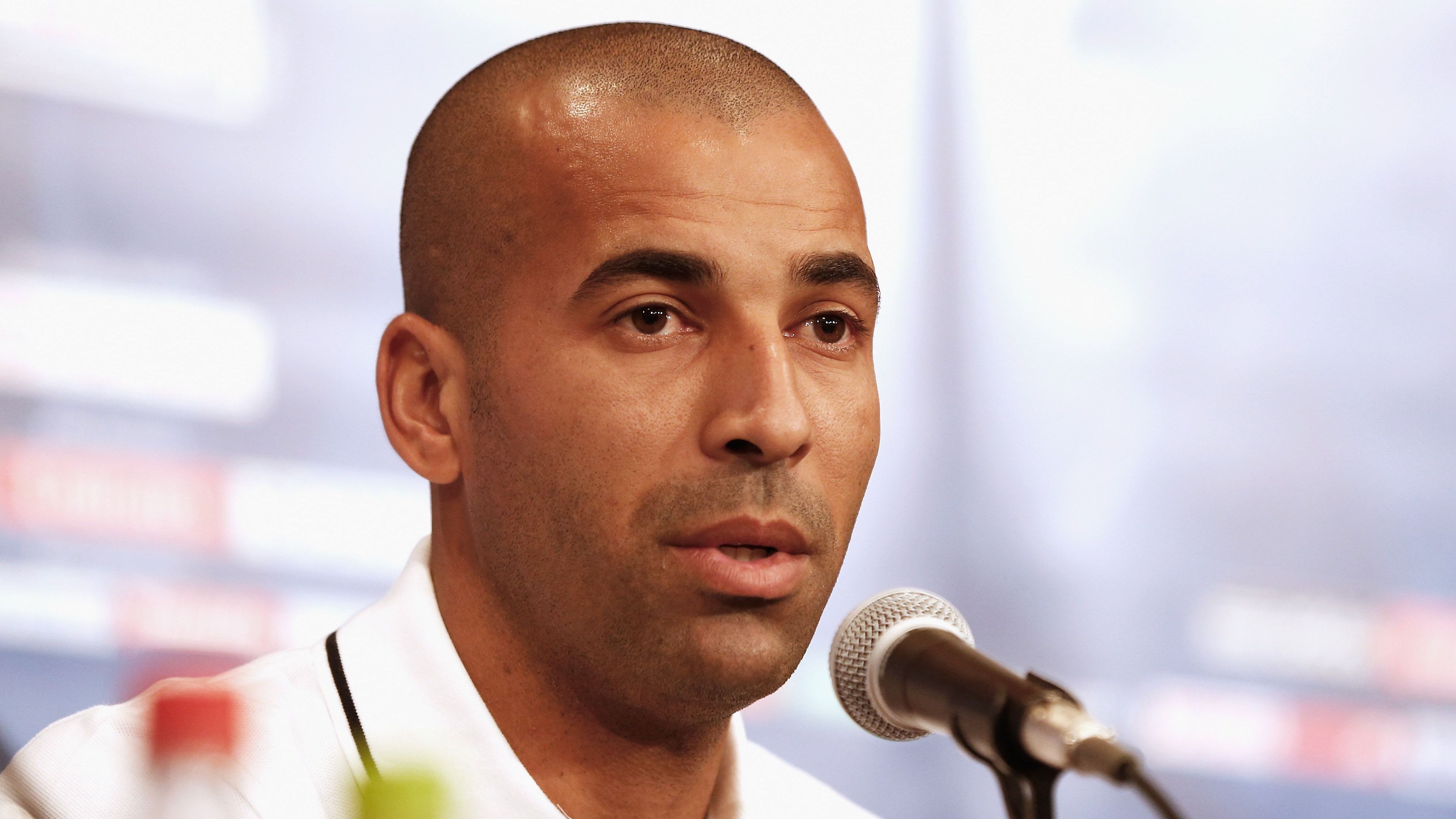 Emerson Sheik em coletiva quando atuava pelo Corinthians