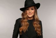 Lisa Marie Presley morreu de complicações de antiga cirurgia bariátrica, aponta autópsia