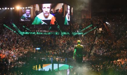 O dia que Sinéad O'Connor quebrou uma regra do UFC com Conor McGregor; relembre