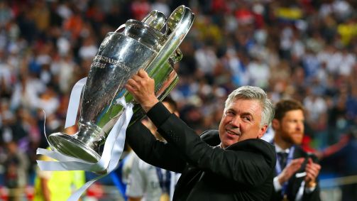 Ancelotti levanta a taça da Champions League