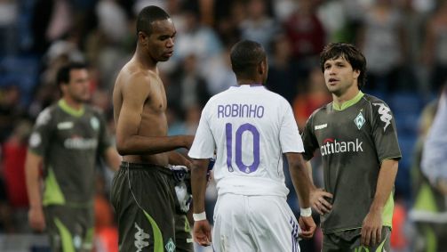 Naldo, Robinho e Diego conversam após jogo entre Real Madrid e Werder Bremen, em 2007, pela Liga dos Campeões