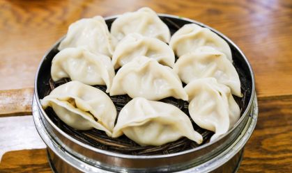 China investiga restaurante que desafiava clientes a comerem 100 guiozas por refeição grátis