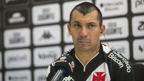 Gary Medel foi apresentado como novo reforço do Vasco
