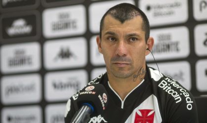 Gary Medel foi apresentado como novo reforço do Vasco
