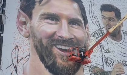 Mural de Messi em edifício de Miami foi feito por artista argentino