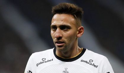 Atacante Gustavo Mosquito, do Corinthians, em ação contra o Flamengo