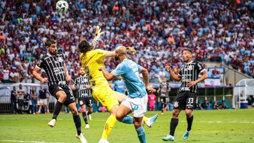 Bahia e Corinthians empatam sem gols na Fonte Nova