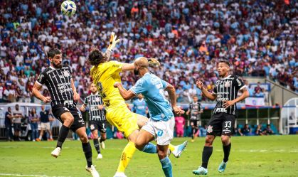 Bahia e Corinthians empatam sem gols na Fonte Nova