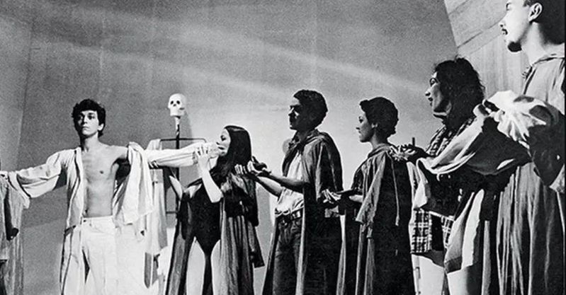 "Roda Viva", obra de Chico Buarque, foi dirigida por Zé Celso em 1968 / Reprodução / Jornal da USP