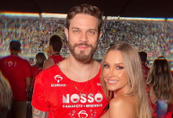 Carla Diaz e Felipe Becari anunciam fim do noivado após dois anos juntos