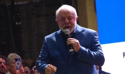 "Vocês conheceram o fascismo e o nazismo", diz Lula em congresso da UNE