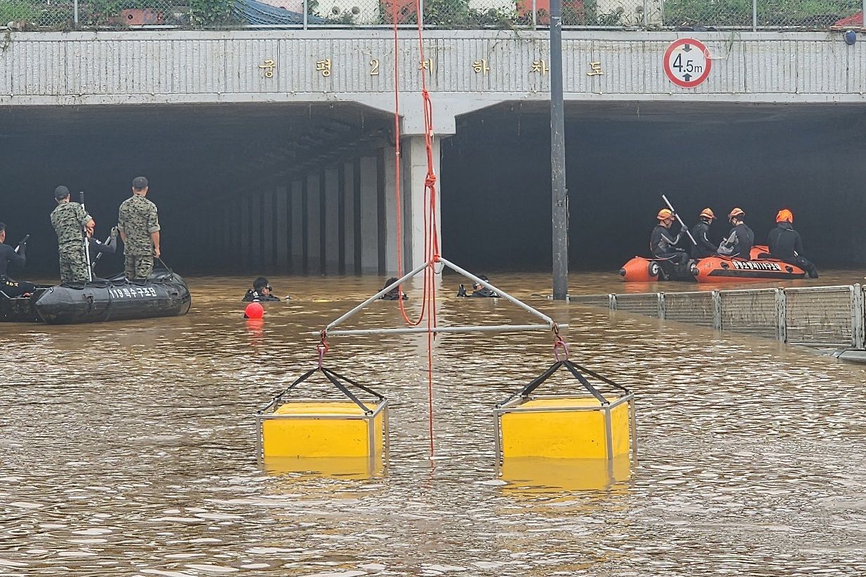 Heavy Rains Kill At Least 12 People In South Korea