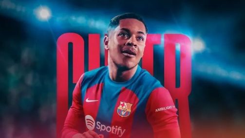 Montagem divulgada pelo Barcelona no anúncio de Vitor Roque