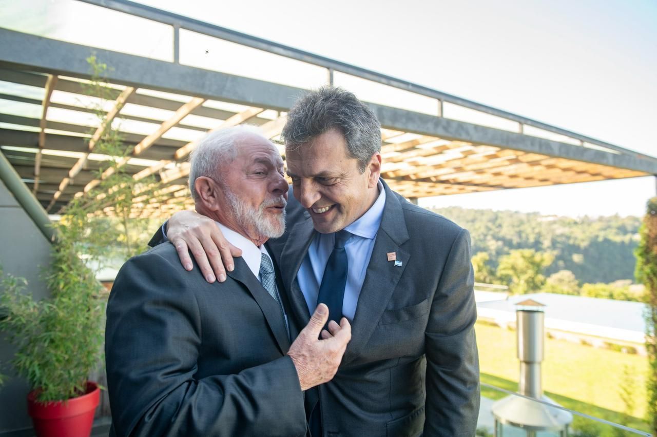 Lula e Sergio Massa, candidato governista a presidente da Argentina - 04/07/2023 / Governo da Argentina