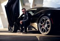 Beckham assina desenho de modelo de carro avaliado em R$ 1 milhão; veja fotos
