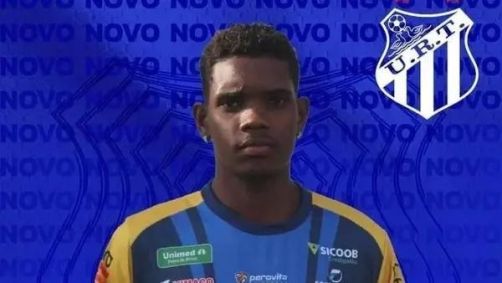 André Vinicius, meia da URT, que foi baleado após briga