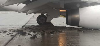 Avião da Latam derrapa em pouso, sai da pista e fecha aeroporto em Florianópolis