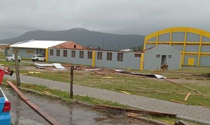 Vila Olímpica da cidade de Osório (RS) ficou danificada após passagem do ciclone