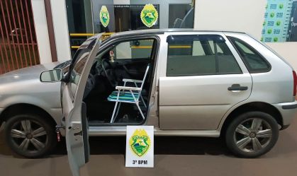 Imagem de destaque do post: Homem é flagrado dirigindo carro em cadeira de praia no Paraná; veja