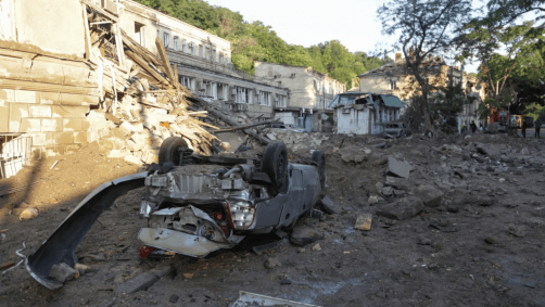 Um prédio residencial danificado durante um ataque de míssil russo, em meio ao ataque da Rússia à Ucrânia, em Odessa, em 23 de julho de 2023.