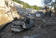 Ataque russo em Odessa deixa um morto e danifica catedral histórica; Zelensky promete retaliação