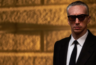 Adam Driver e Michael Mann revelam semelhanças entre ator e Enzo Ferrari