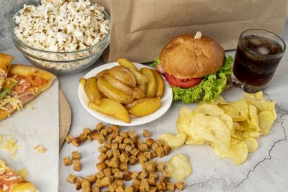 Os alimentos que consumimos também têm um grande impacto na nossa saúde metabólica.