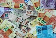 Antecipar saque do FGTS implica risco ao beneficiário, dizem especialistas