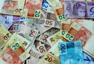 Governo prevê salário mínimo de R$ 1.502 em 2025; alta de 6,37% sobre valor atual