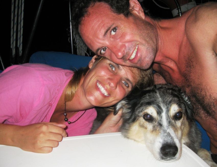 Liesbet, Mark e um dos cães de Mark. Liesbet logo se deu bem com os cães. / Liesbet Collaert