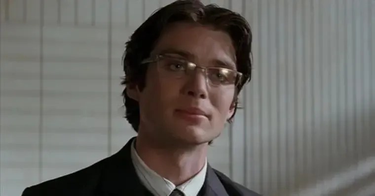 Cillian Murphy em "Batman Begins" / Reprodução/YouTube