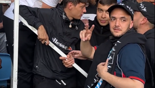 C. Tangana com a torcida do Celta de Vigo