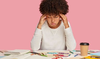 Trabalho se tornou mais intenso, extenso e tenso, alerta médica