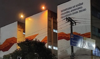 Pai e filha depredam hospital, agridem médica e levam uma paciente à morte no Rio