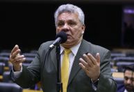 Oposição no Congresso se desentende sobre decreto de armas editado por Lula