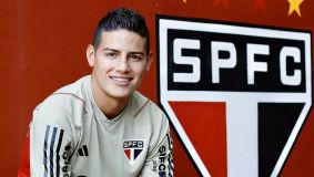 James Rodríguez em seu primeiro dia no CT do São Paulo