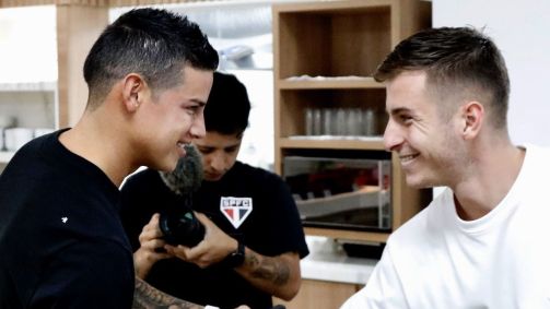 James Rodríguez com Galoppo no CT do São Paulo.