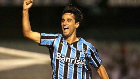 Jonas com a camisa do Grêmio em 2010