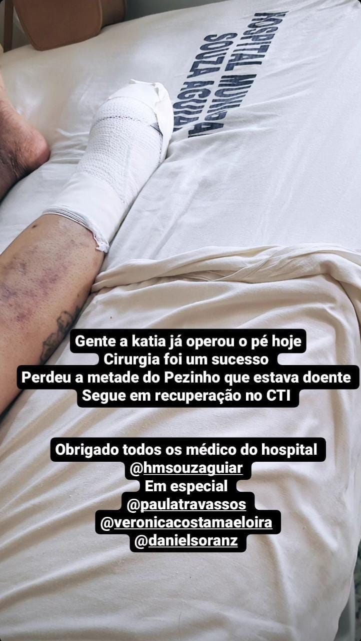 MC Katia após realizar a cirurgia / Reprodução / Instagram