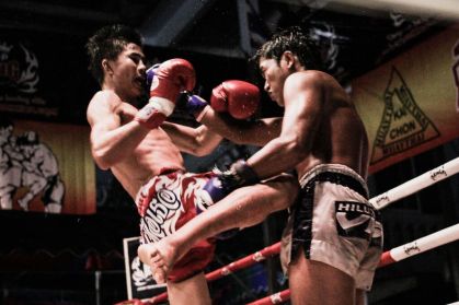 Qual é a origem do muay thai e como funciona a luta?