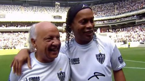Ronaldinho e Reinaldo no Lendas do Galo