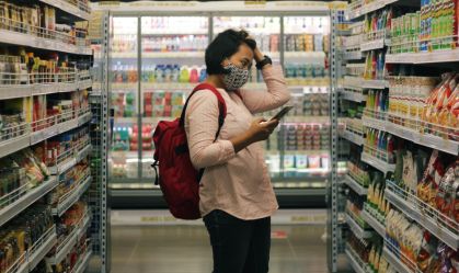 Saiba se vale a pena pagar compras de supermercado com cartão de crédito