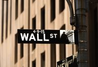 Wall Street chega a pagar mais de R$ 90 mil por mês a estagiários