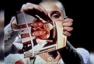 Foto do papa rasgada, troca de socos com Prince e mais: relembre polêmicas de Sinéad O’Connor