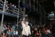 Criado por Zé Celso, entenda o que é o Teatro Oficina, “o melhor do mundo”
