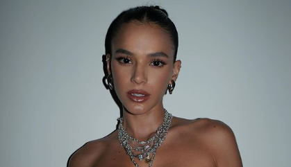 Musa fashionista: veja o estilo de Bruna Marquezine, que foi de estrela mirim a heroína da DC