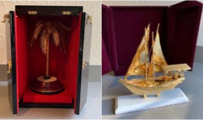 Escultura de palmeira e de barco presenteados ao Brasil. Mauro Cid tentou vendê-los nos EUA, mas não conseguiu porque não eram de ouro, apontou PF.