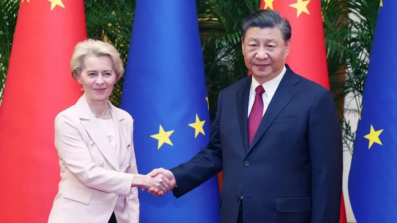 230811161803-xi-ursula-von-der-leyen-meeting