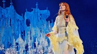 Florence Welch relata experiência de quase morte após aborto espontâneo