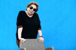 A atriz Aracy Balabanian durante sessão de fotos para o jornal &quot;O Estado de S. Paulo&quot;, nos estúdios do Projac, da TV Globo, na zona oeste do Rio de Janeiro.